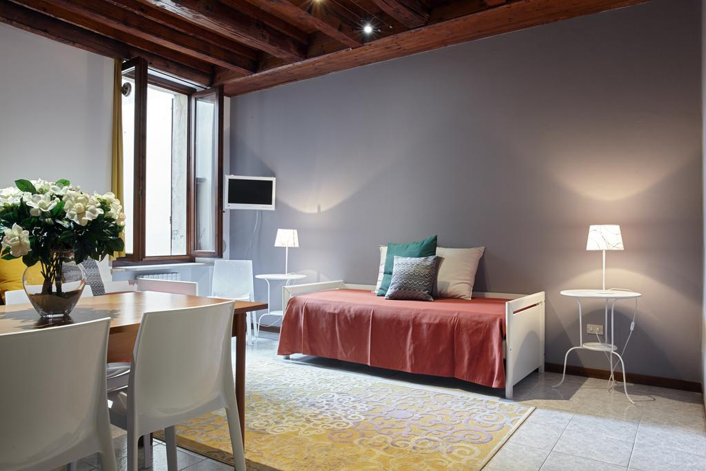 L'Ospite Appartamenti Verona Eksteriør bilde